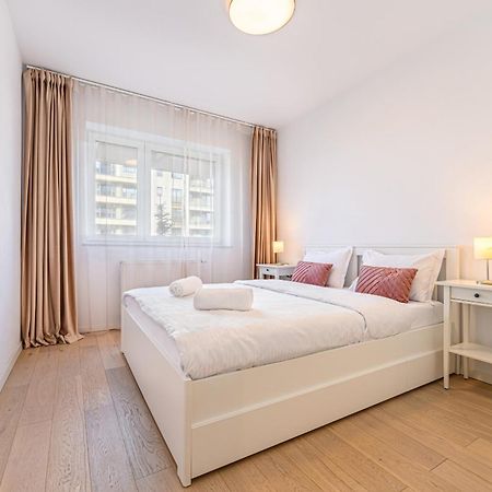 Jad - Luxury 3 Rooms & 2 Rooms Apartments In Kasper, Near Coresi Mall براشوف المظهر الخارجي الصورة