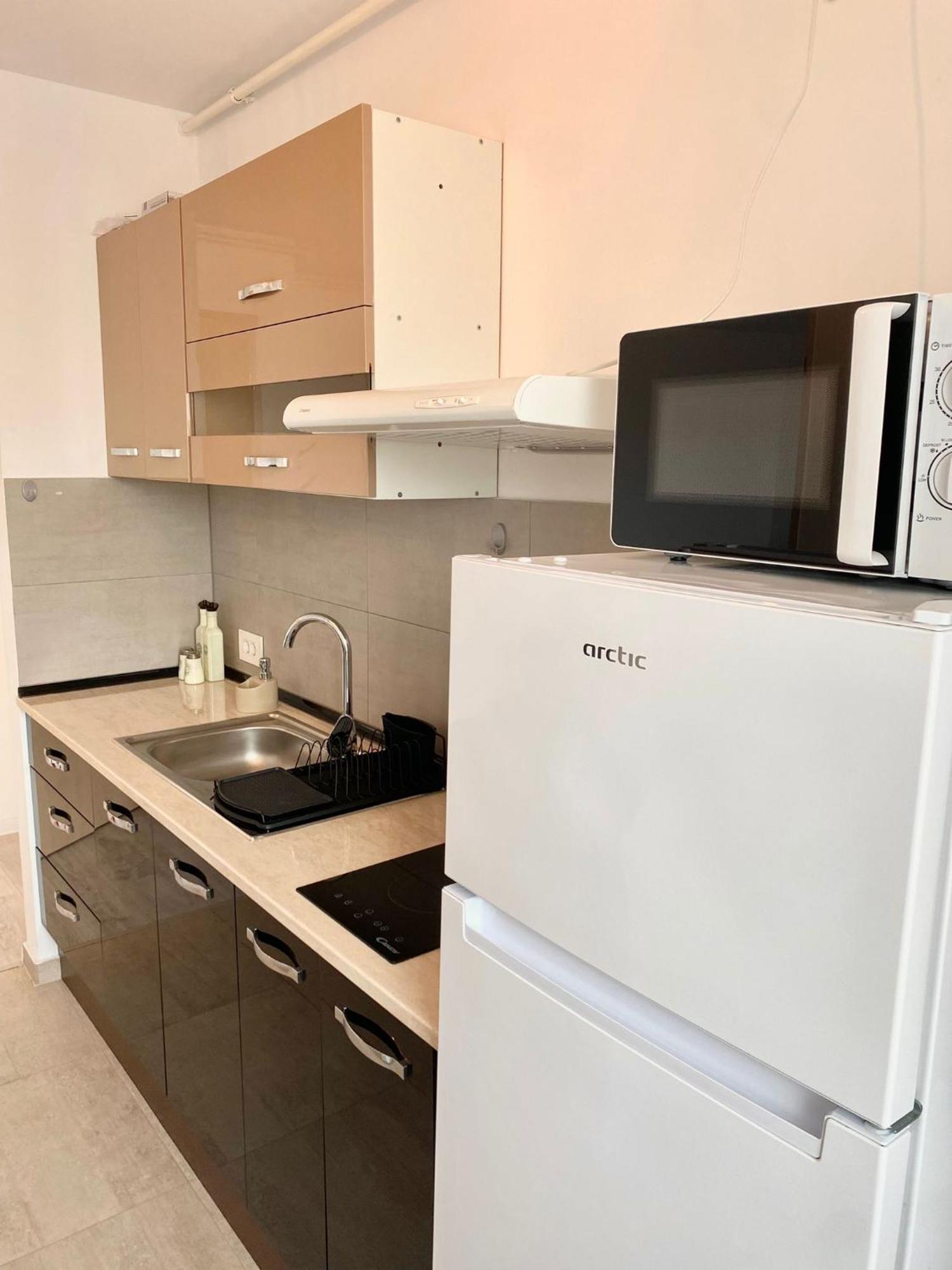 Jad - Luxury 3 Rooms & 2 Rooms Apartments In Kasper, Near Coresi Mall براشوف المظهر الخارجي الصورة