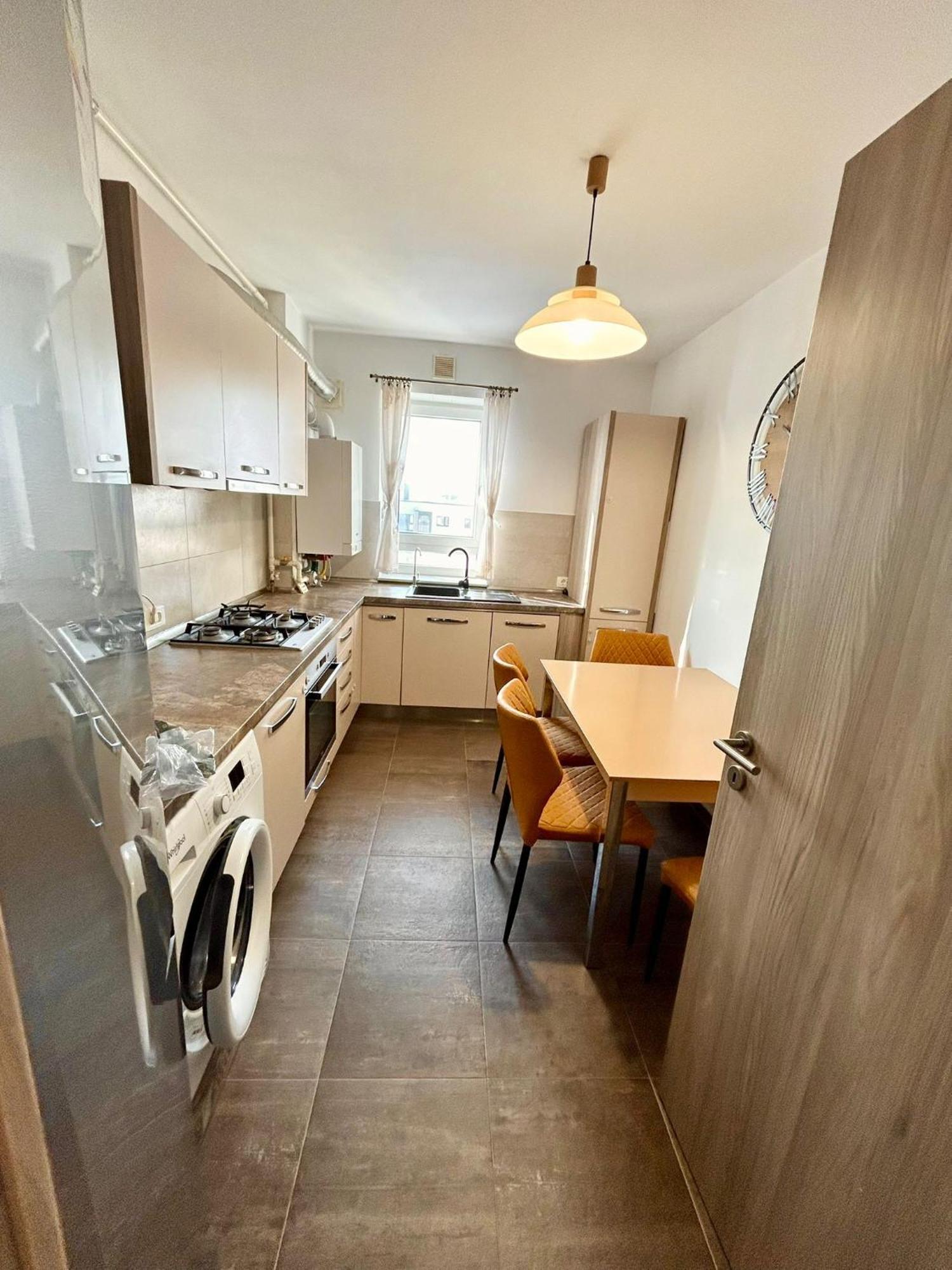 Jad - Luxury 3 Rooms & 2 Rooms Apartments In Kasper, Near Coresi Mall براشوف المظهر الخارجي الصورة