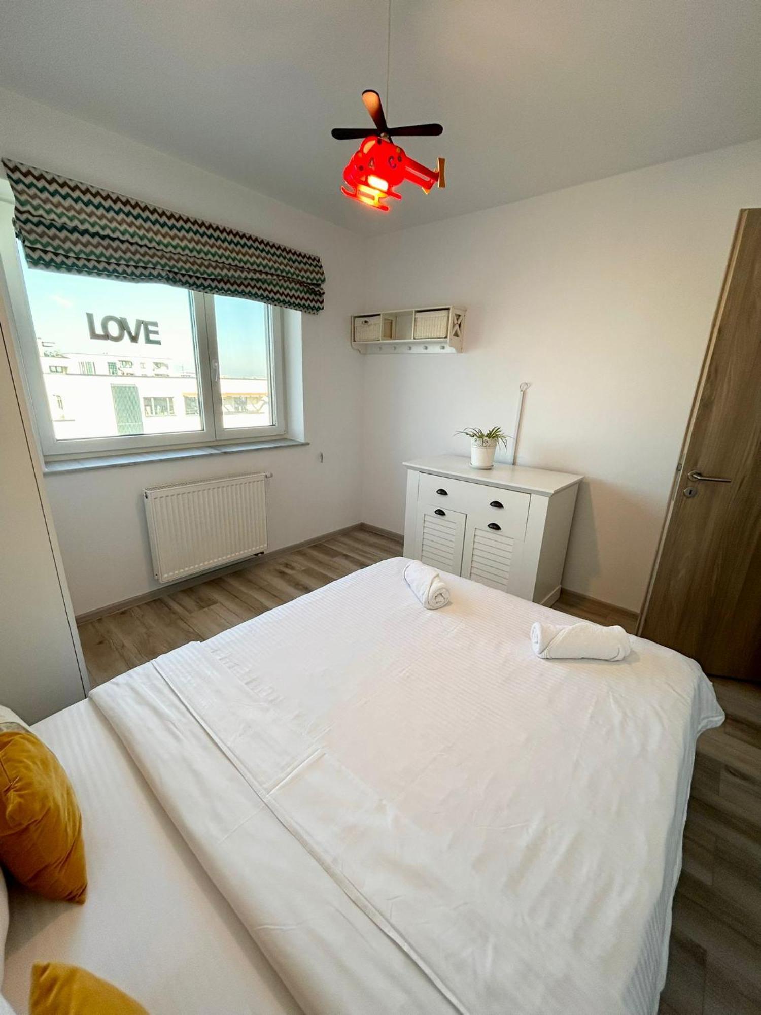 Jad - Luxury 3 Rooms & 2 Rooms Apartments In Kasper, Near Coresi Mall براشوف المظهر الخارجي الصورة