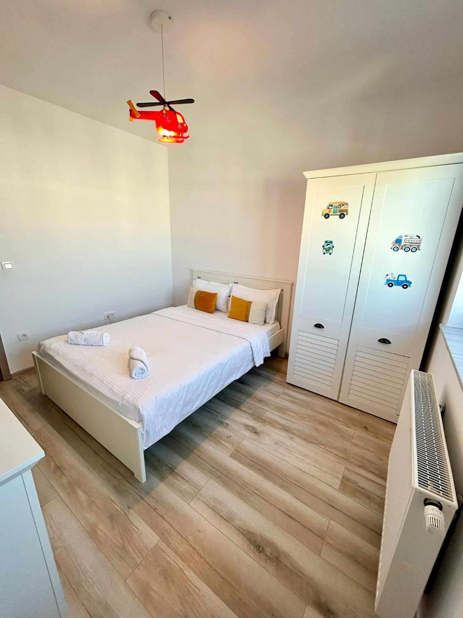 Jad - Luxury 3 Rooms & 2 Rooms Apartments In Kasper, Near Coresi Mall براشوف المظهر الخارجي الصورة