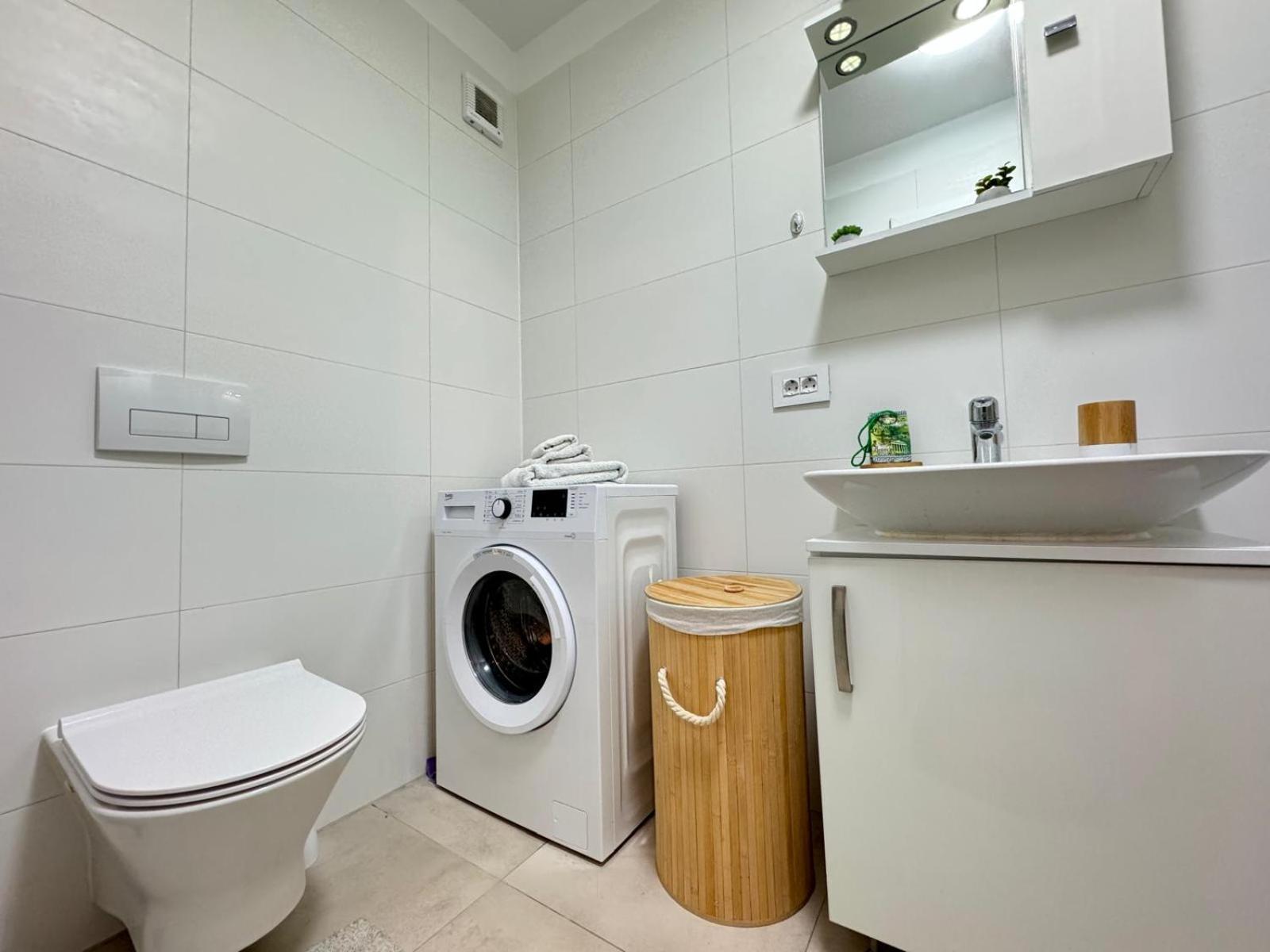 Jad - Luxury 3 Rooms & 2 Rooms Apartments In Kasper, Near Coresi Mall براشوف المظهر الخارجي الصورة