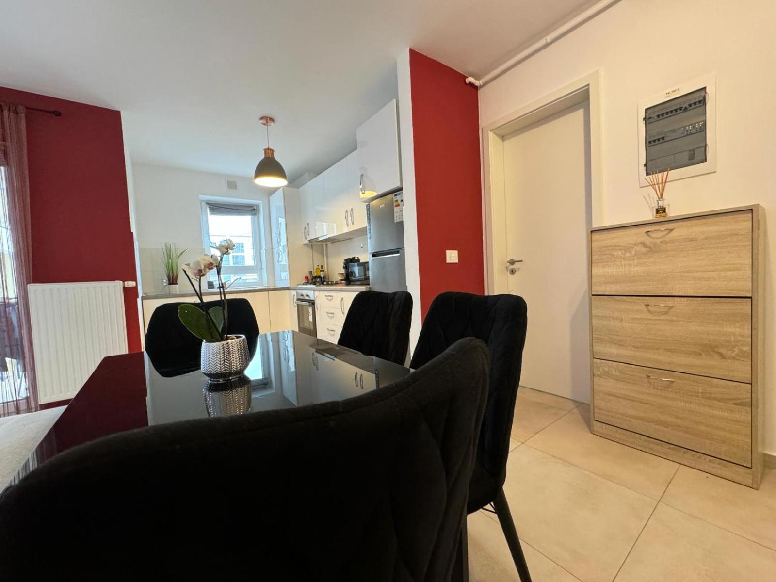 Jad - Luxury 3 Rooms & 2 Rooms Apartments In Kasper, Near Coresi Mall براشوف المظهر الخارجي الصورة