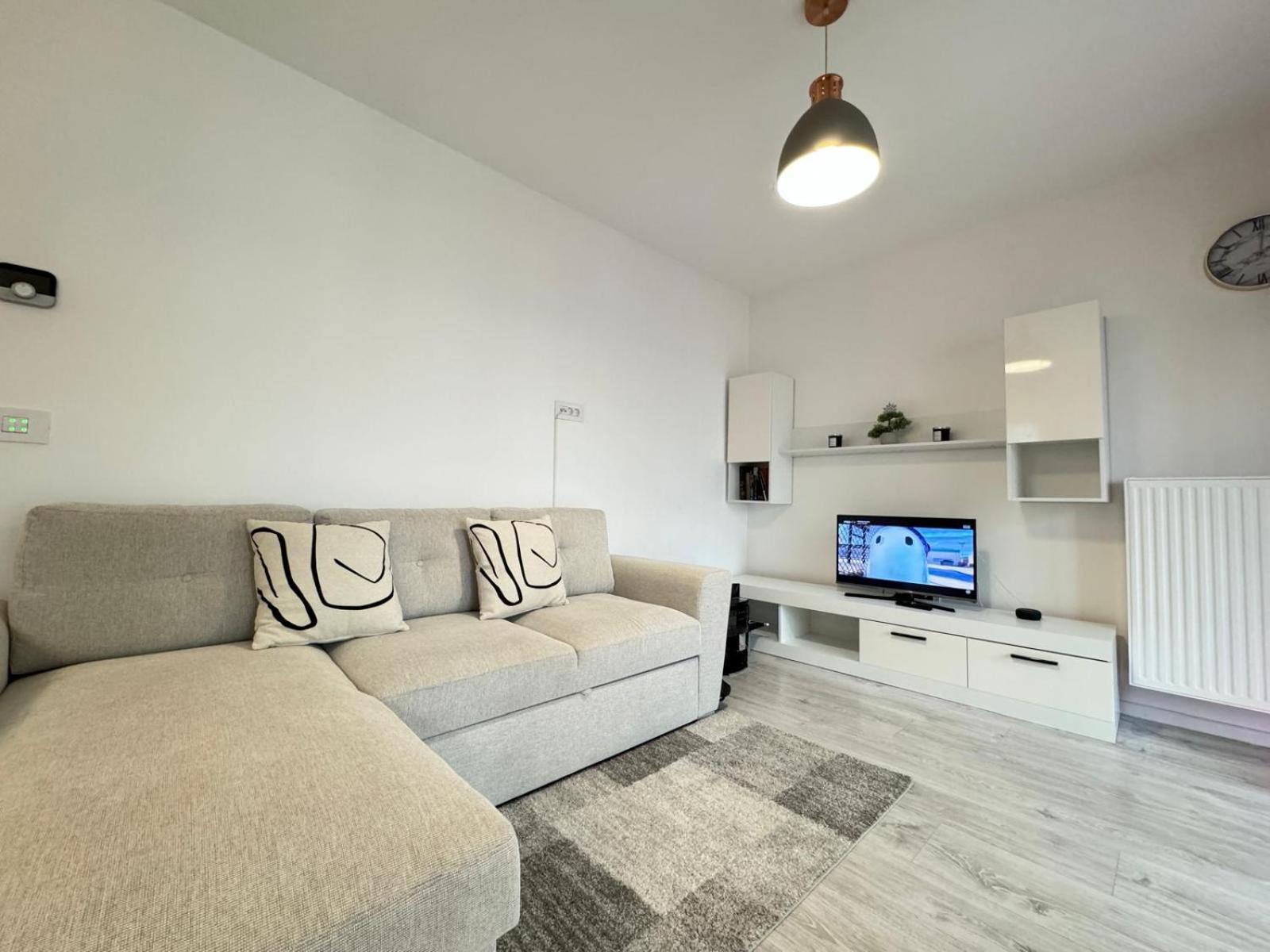 Jad - Luxury 3 Rooms & 2 Rooms Apartments In Kasper, Near Coresi Mall براشوف المظهر الخارجي الصورة