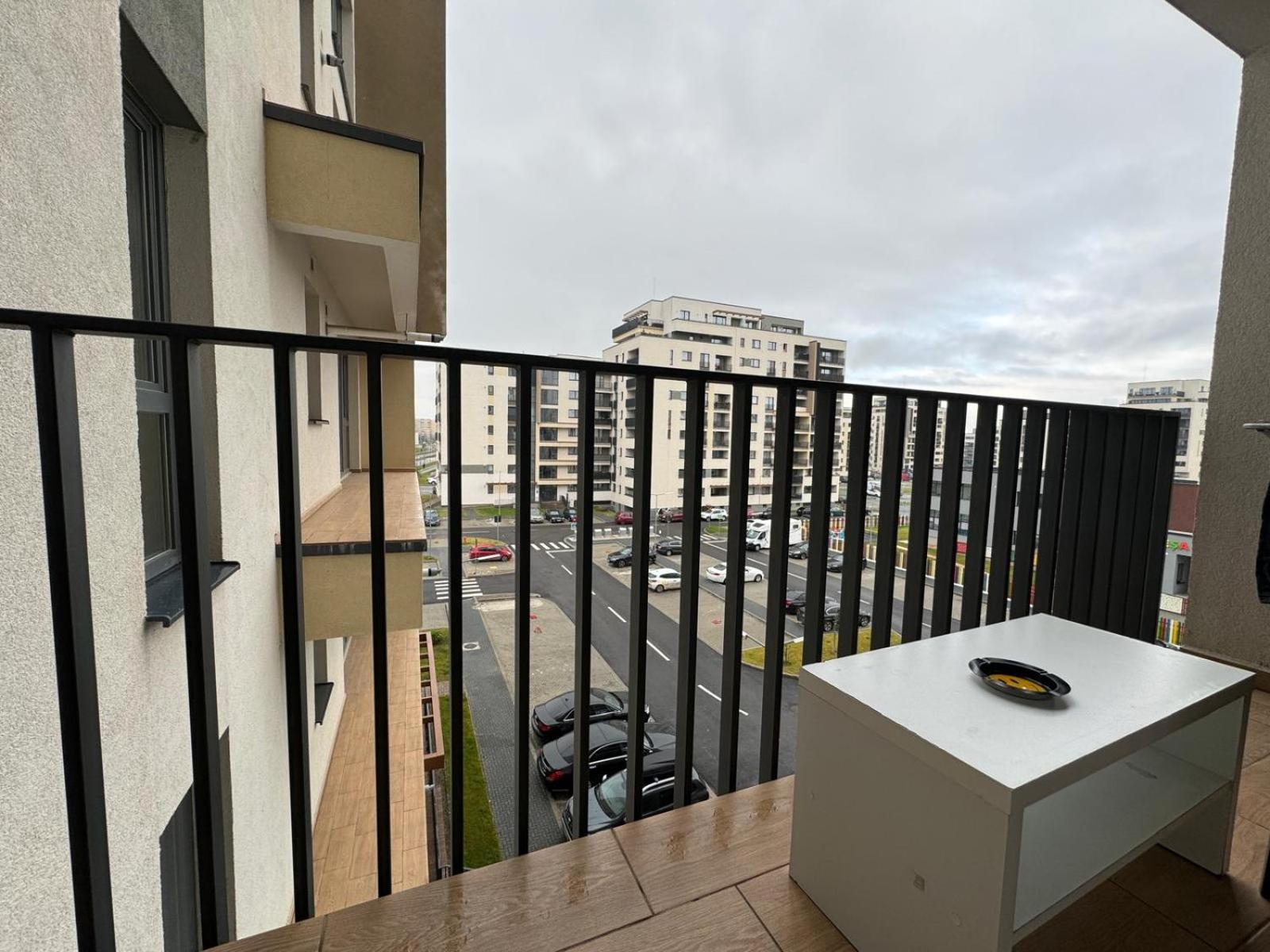 Jad - Luxury 3 Rooms & 2 Rooms Apartments In Kasper, Near Coresi Mall براشوف المظهر الخارجي الصورة